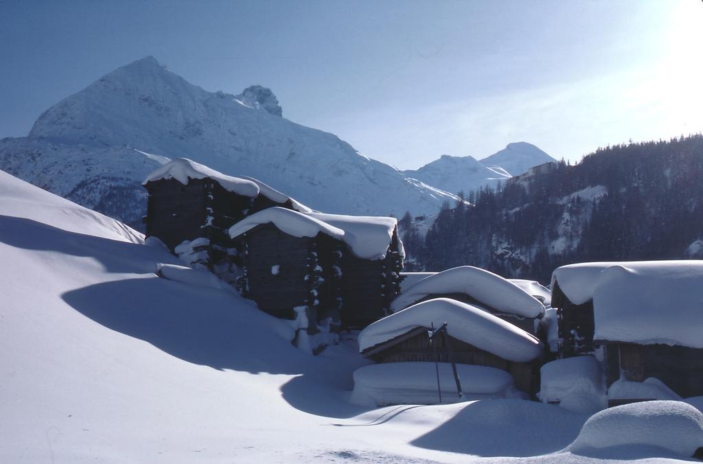 Apart Holidays - Residenz Chateau Saas-Fee Exterior foto