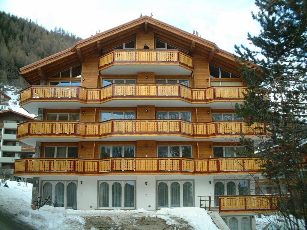 Apart Holidays - Residenz Chateau Saas-Fee Exterior foto